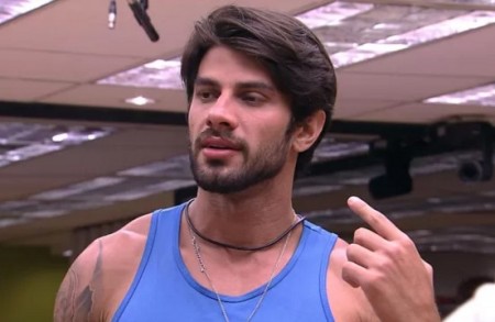 Alan diz que não se envolveria com Munik (Foto: TV Globo/Divulgação)