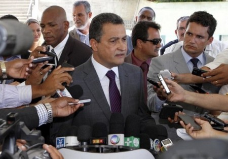Governador abre o encontro na União dos Prefeitos da Bahia