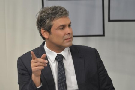 O senador Lindbergh Farias participa do programa Espaço Público, da TV Brasil (Foto: Fabio Rodrigues Pozzebom/Agência Brasil)