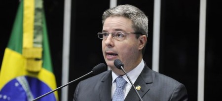 Antonio Anastasia (PSDB-MG) foi aprovado pela comissão do Senado. (Foto: Agência Brasil)