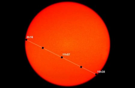 Imagem da Nasa mostra horários aproximados (de Brasília) em que Mercúrio estará em cada posição diante do Sol (Foto: Nasa) -