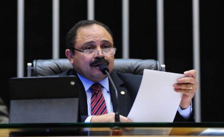 Maranhão assumiu presidência da Câmara com afastamento de Cunha.