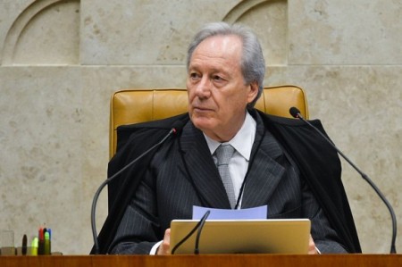 Agora cabe ao presidente do STF, ministro Ricardo Lewandowski, determinar a data do julgamento (Antonio Cruz/Agência Brasil)
