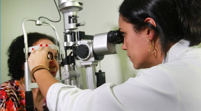 Apesar de não ter cura,    o acompanhamento pode estabilizar o glaucoma e por isso é importante detectar o problema precocemente. (Foto:  Pedro Moraes)
