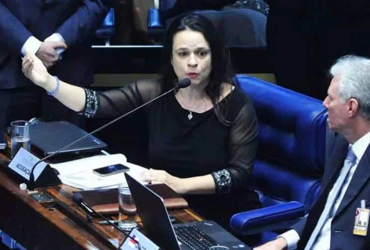 A jurista Janaína Paschoal durante sessão de julgamento final do processo de impeachment, da presidente afastada Dilma Rousseff  (Luís Macedo/Câmara dos Deputados)