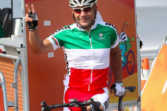 O atleta iraniano Bahman Golbarnezhad, 48 anos, morreu após acidente durante a prova de ciclismo de estrada C4-5 dos Jogos Paraolímpicos Rio 2016 (Foto: Comitê Paralímpico Iraniano)