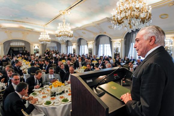 Presidente Michel Temer durante almoço ampliado com empresários e investidores, promovido pelo Conselho das Américas (Foto: Beto Barata/Presidência da República)