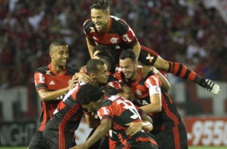 Com o resultado, o Flamengo volta a pressionar o Palmeiras, que empatou em 0 a 0 com o Cruzeiro. (Foto: Flamengo/Divulgação)