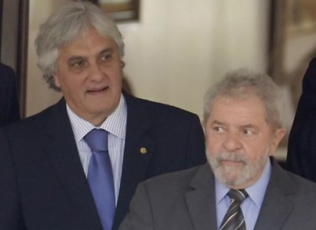 Como Delcídio, o ex-presidente Luiz Inácio Lula da Silva foi acusado do crime de obstrução das investigações da Operação Lava Jato.