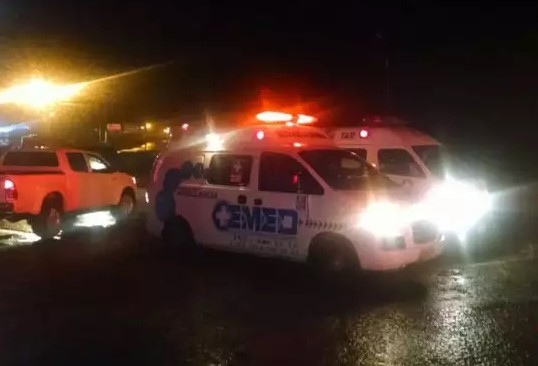Ambulância chega a hospital na Colômbia (Foto: Reprodução)