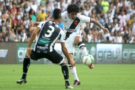 Douglas teve uma boa atuação  contra o Ceará -(Foto: Paulo Fernandes/Vasco.com.br)