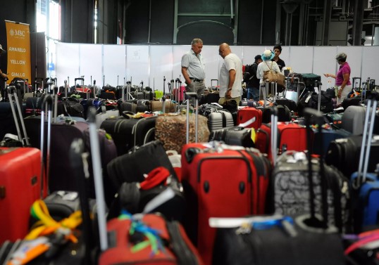 Empresas não serão mais obrigadas a oferecer franquia de bagagem e poderão cobrar por qualquer volume despachado  (Foto: Tânia Rêgo/Agência Brasil)