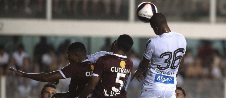 O Santos voltou a jogar mal e sofreu a segunda derrota consecutiva na Vila Belmiro (Foto: Santos FC/Divulgação)