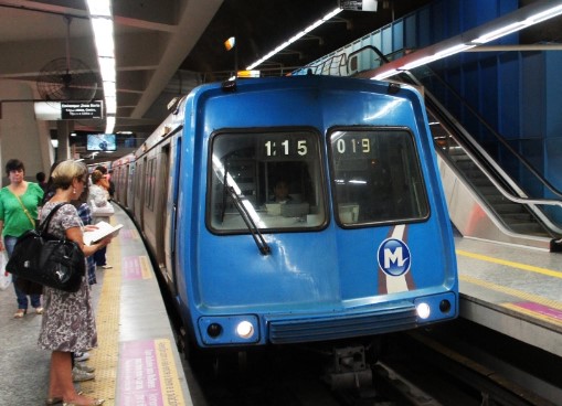 As concessionárias do metrô e trens da SuperVia operam sem problemas, mesmo com a greve.