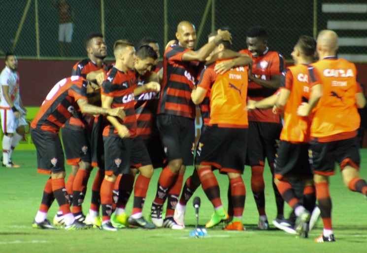 O Vitória tinha vencido o jogo de ida por 3 a 2 e jogou para o gasto. (Foto; EC Vitória/Divulgação)