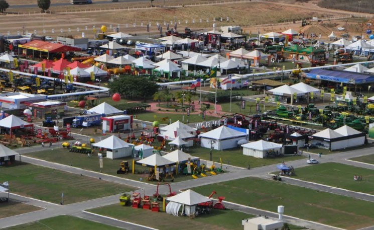 Toda a estrutura da Bahia Farm Show, que acontece em Luís Eduardo Magalhães, já está pronta. O evento é organizado pela Associação de Agricultores e Irrigantes da Bahia (Aiba). A expectativa de negócios supera R$ 1 bilhão.