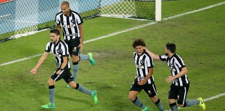 Pimpão fez o gol do triunfo que carimbou a classificação do Botafogo ( Foto: Satiro Sodré/SSPress/Botafogo/Divulgação)