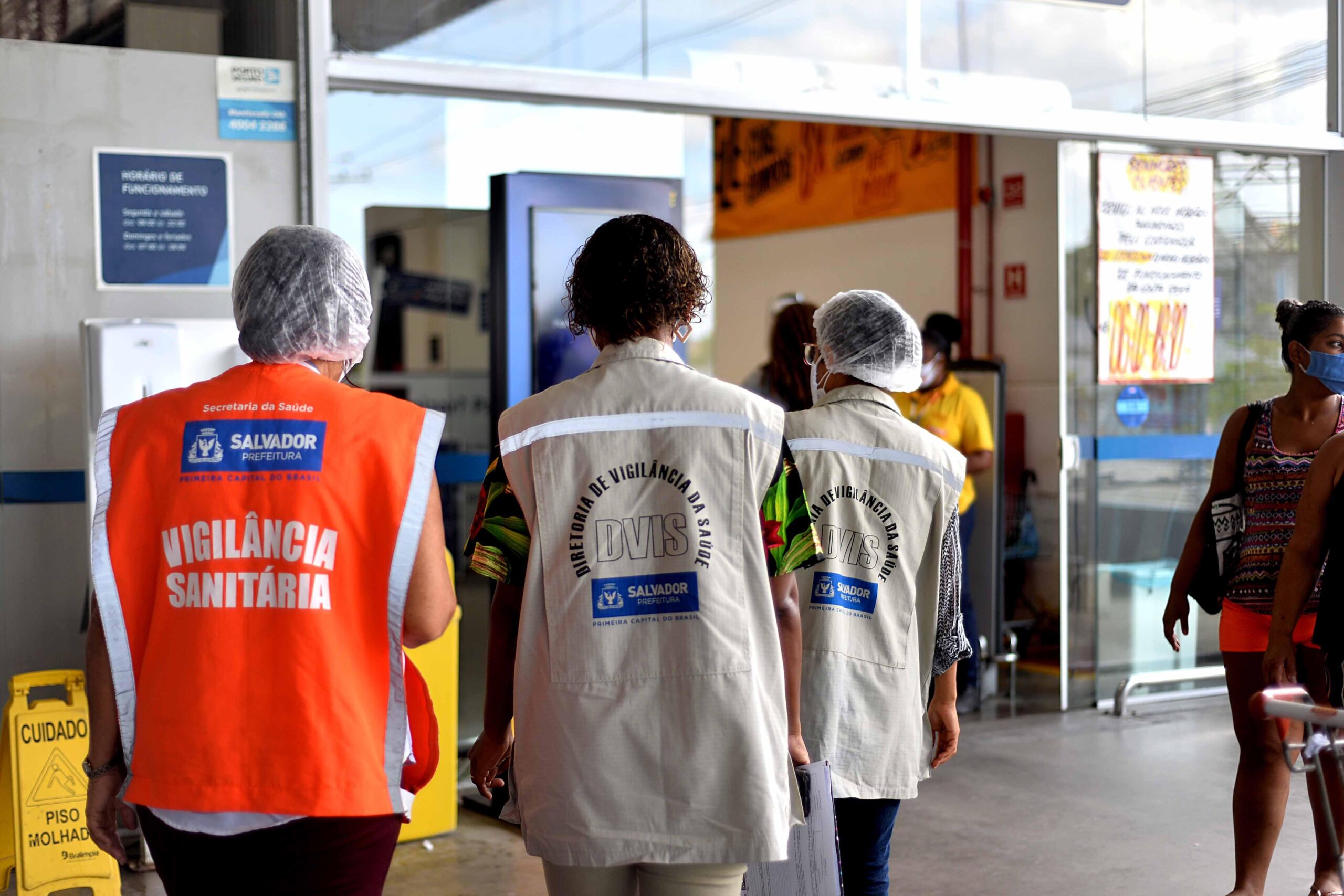 Sete restaurantes de  Salvador são notificados pela  Vigilância Sanitária
