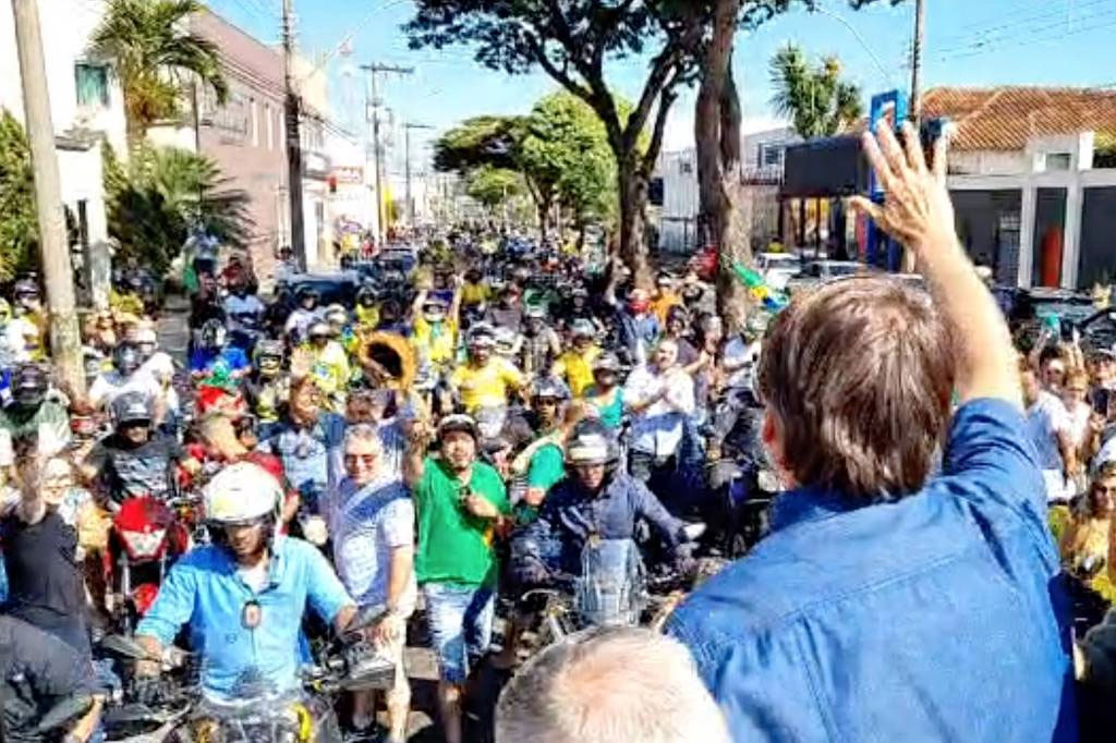 Bolsonaro usa evento oficial para convocar aliados a atos contra o STF
