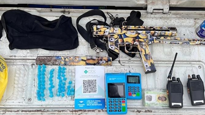 Em Cajazeiras, polícia prende  traficante com submetralhadora