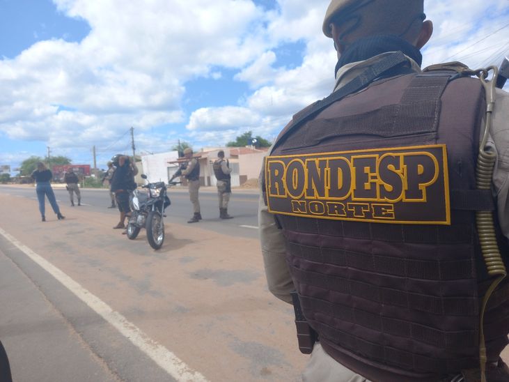 Passageiros encontram horários  de saída de meia em meia hora  na Travessia Salvador-Mar Grande