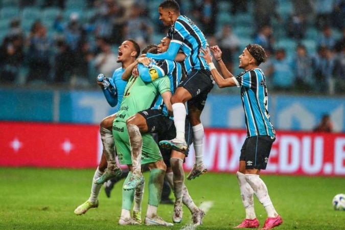 Bahia perde nos pênaltis para o Grêmio e é eliminado da Copa do Brasil