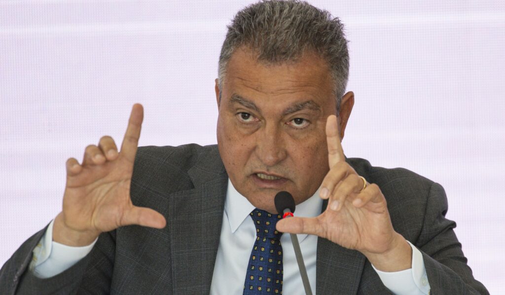 Rui Costa recebe 1 prefeito baiano a cada 2 dias úteis enquanto governo recebe críticas