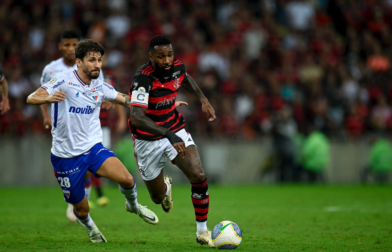 Fortaleza vence Flamengo no Maracanã e tira Rubro-Negro da liderança