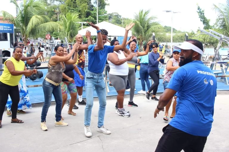 São Tomé de Paripe ganha academia gratuita ao ar livre. Já são 9 em Salvador.