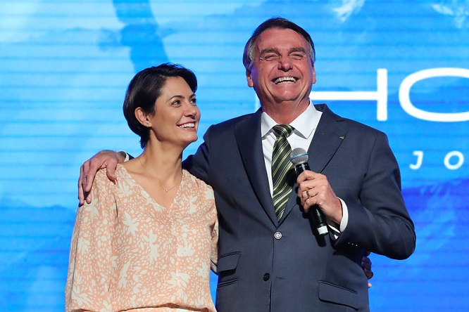 Bolsonaro avalia nível de Janja lembrando Michelle