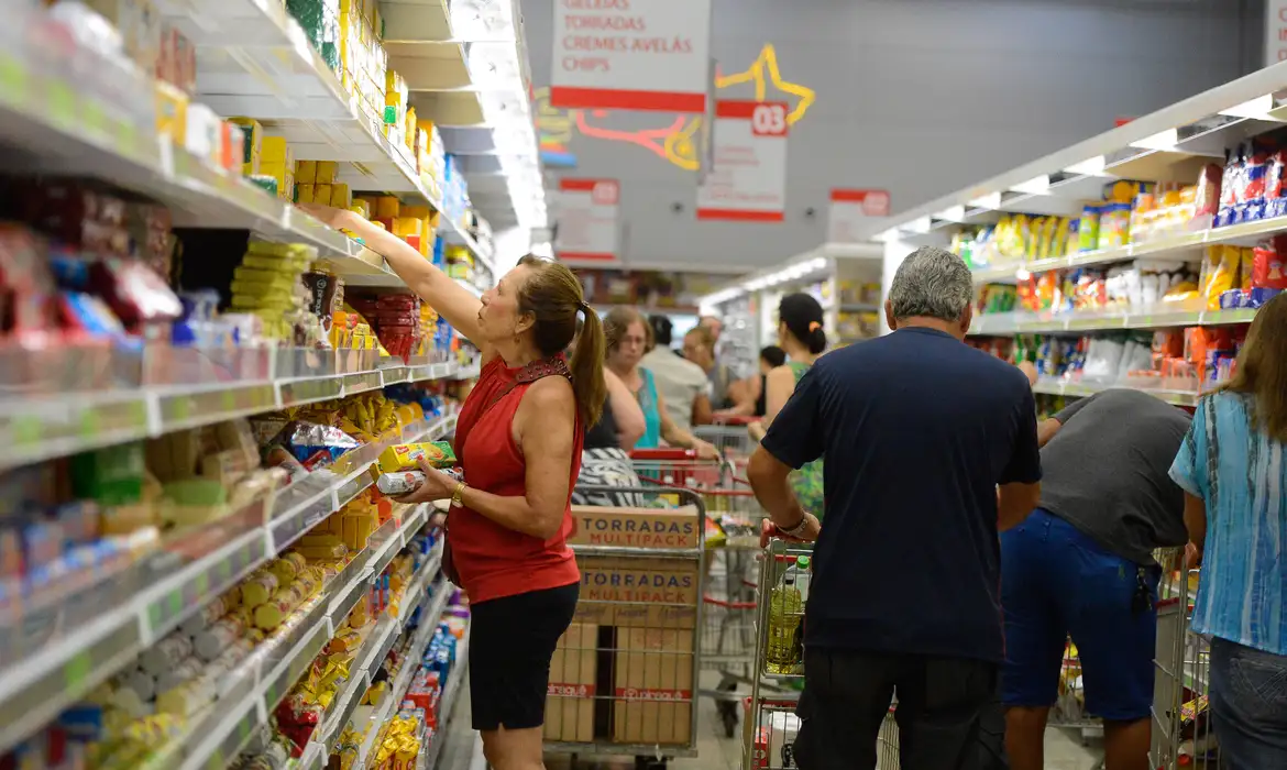 Mercado financeiro reduz para 4,63% expectativa de inflação para 2024