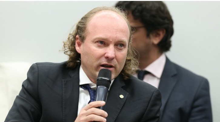 Coluna Cláudio Humberto: Ibama prejudica o País e Lula nem se importa