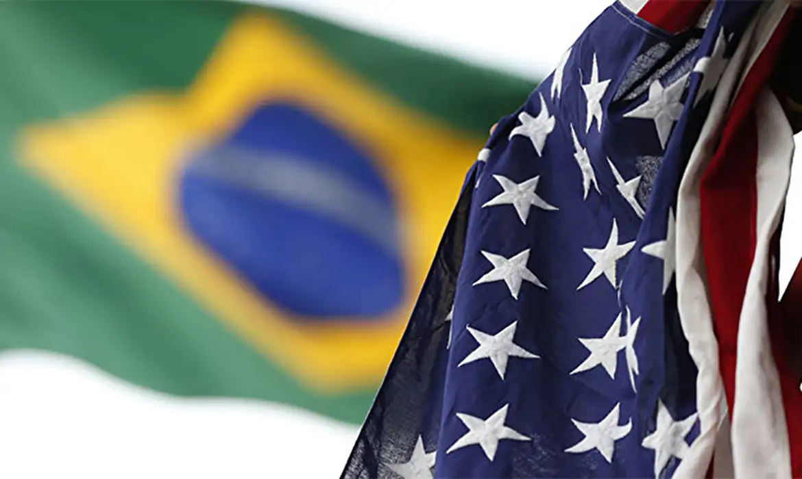 Governo envia carta aos EUA, cobra negociação e fala em  “indignação” com tarifaço de Trump