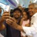 Moradores do Subúrbio Ferroviário participam da primeira viagem-teste do VLT