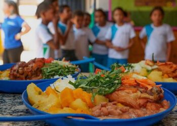 Jerônimo destina R$ 50,2 milhões para alimentação escolar em compra direta da agricultura familiar