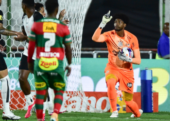 Corinthians vence a Portuguesa nos pênaltis e avança à semifinal do Paulistão