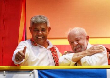 Jerônimo acompanha Lula em missão internacional e firma acordos para produção de medicamentos na Bahiafarma
