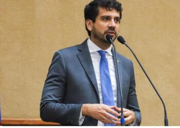 Manuel Rocha critica governo após turistas serem baleadas em área de conflito no extremo sul