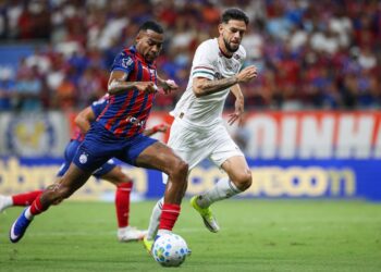 Bahia começa perdendo mas arranca empate diante do  Fluminense na Fonte Nova
