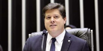 MDB racha e deve liberar diretórios sobre alianças