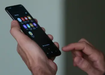 Veja dicas para proteger seu celular de golpes virtuais no carnaval