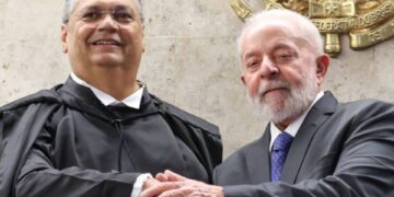 STF salva Lula de desgaste com supersalários