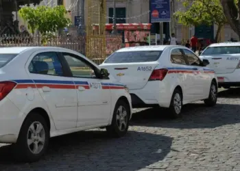 Fiscalização combate cobrança abusiva de taxistas aos usuários durante o Carnaval