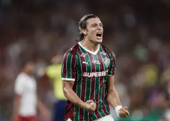 Fluminense supera Bangu e pega Vasco na semi do Campeonato Carioca