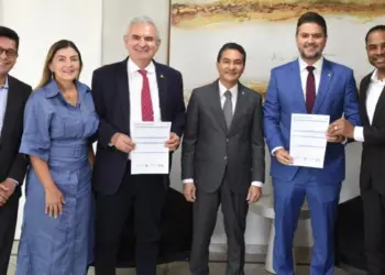 Angelo Coronel se filia ao Republicanos para disputar reeleição ao Senado