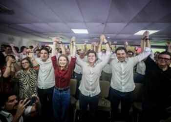Dentro do PT, está longe de consenso o apoio a João Campos (PSB)