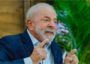 Repasse de Lula a Lulinha vira alvo da oposição