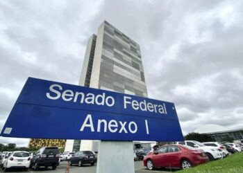 Ideias de cidadãos mofam nas gavetas do Senado