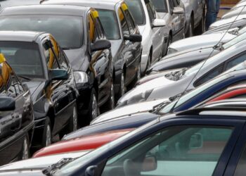 Financiamento de veículos cresce 12,8% no trimestre