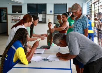 Ação da Prefeitura de Salvador leva apoio emergencial a pescadores e marisqueiros de São Tomé de Paripe